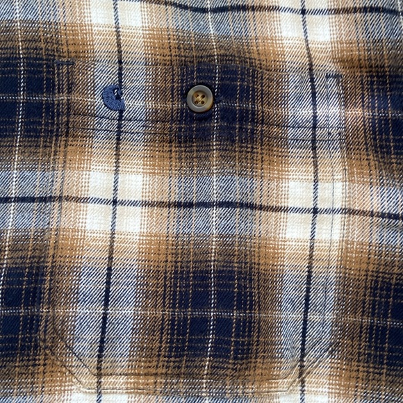 Carhartt Long Sleeve Flannel Shirt Men’s Size Large Button Down Comfy Cozy - Picture 5 of 9